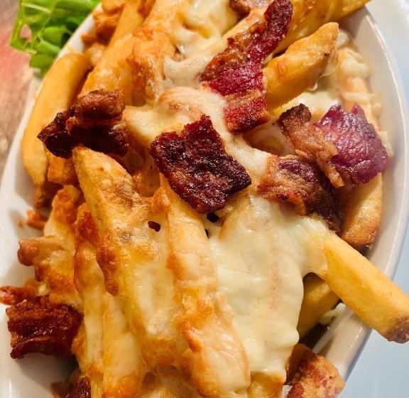 Отель The Yew Tree At Longhope