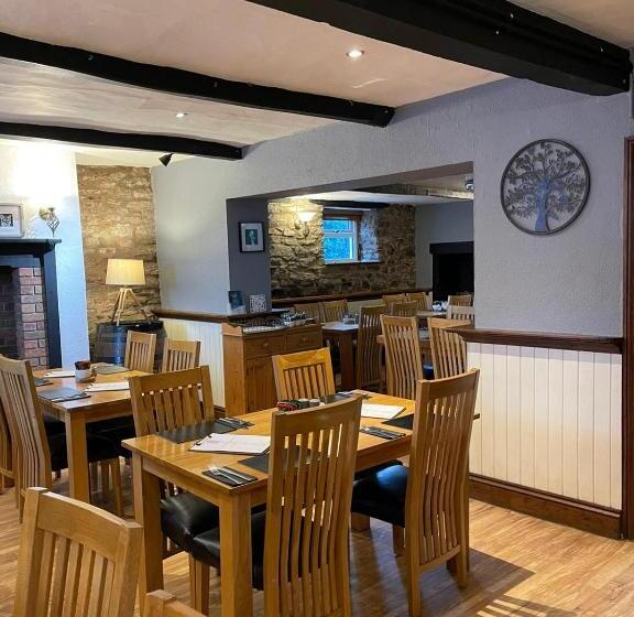 Отель The Yew Tree At Longhope