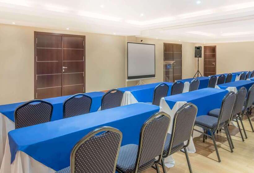 فندق Tryp By Wyndham Panama Centro