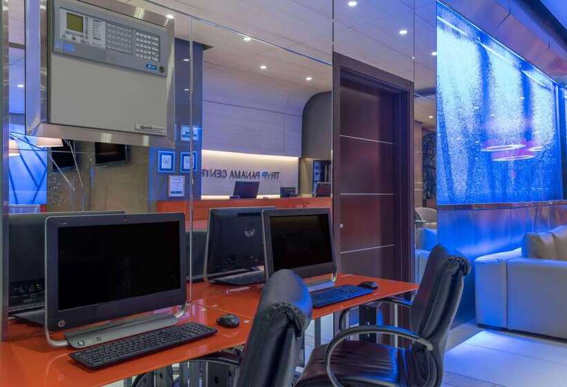 فندق Tryp By Wyndham Panama Centro
