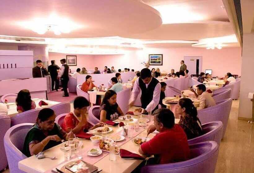 בית מלון כפרי United 21