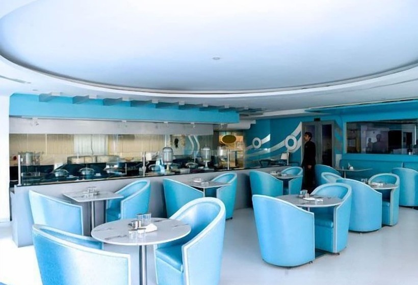 בית מלון כפרי United 21