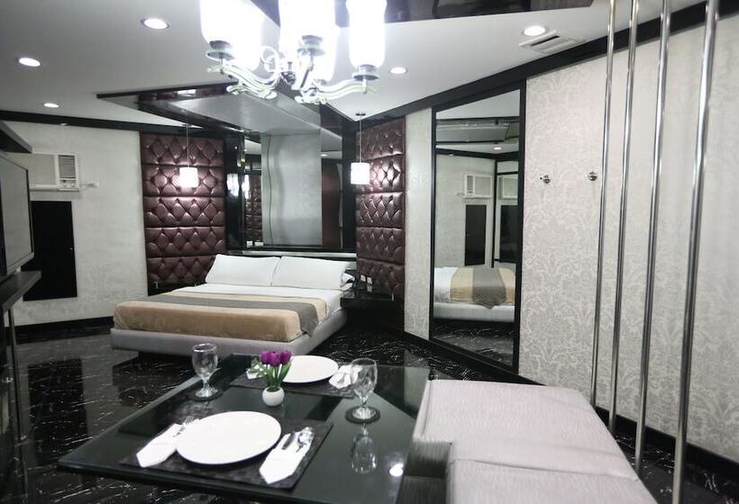 בית מלון כפרי Victoria Court North Edsa   Caloocan