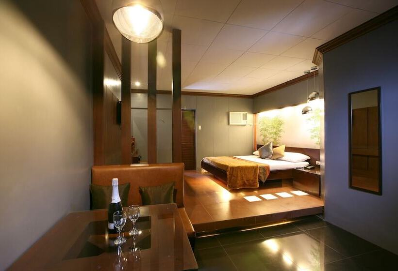 هتل Victoria Court Suites   Pasig