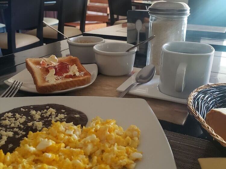 בית מלון כפרי Victoria Poza Rica By Brahma