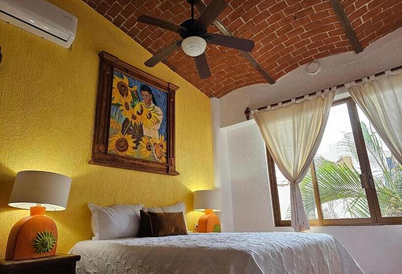 هتل Villa Corona Del Mar