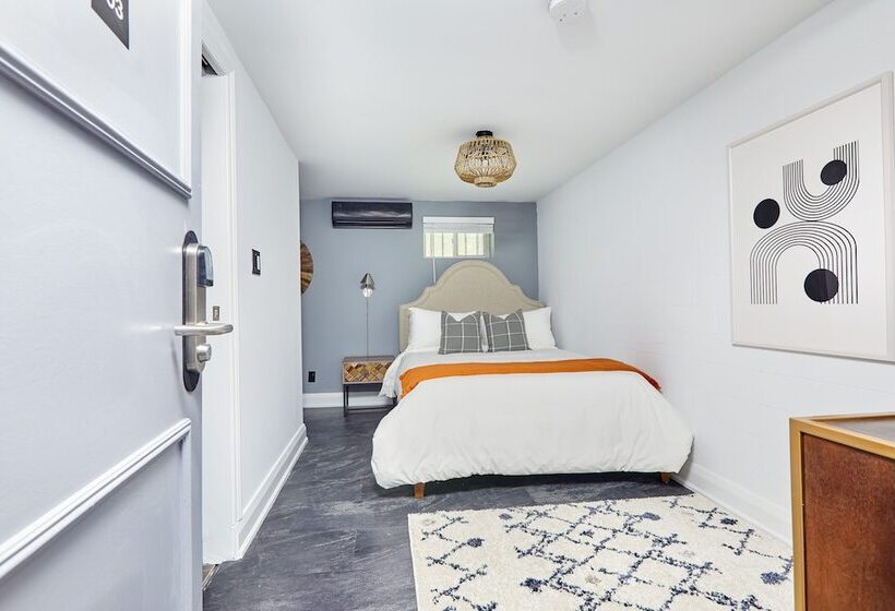 Отель Sonder The Wellesley