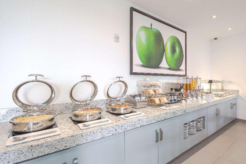 בית מלון כפרי Wyndham Garden Silao Bajio Airport