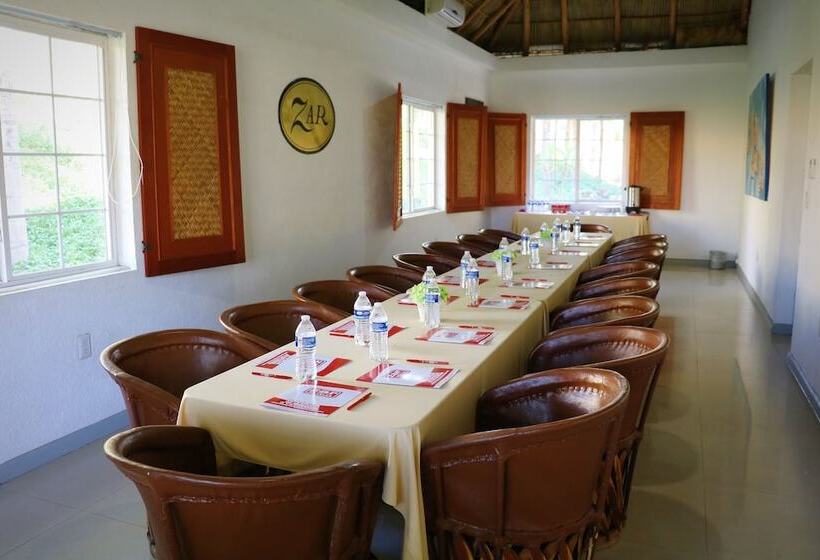 هتل Zar Colima
