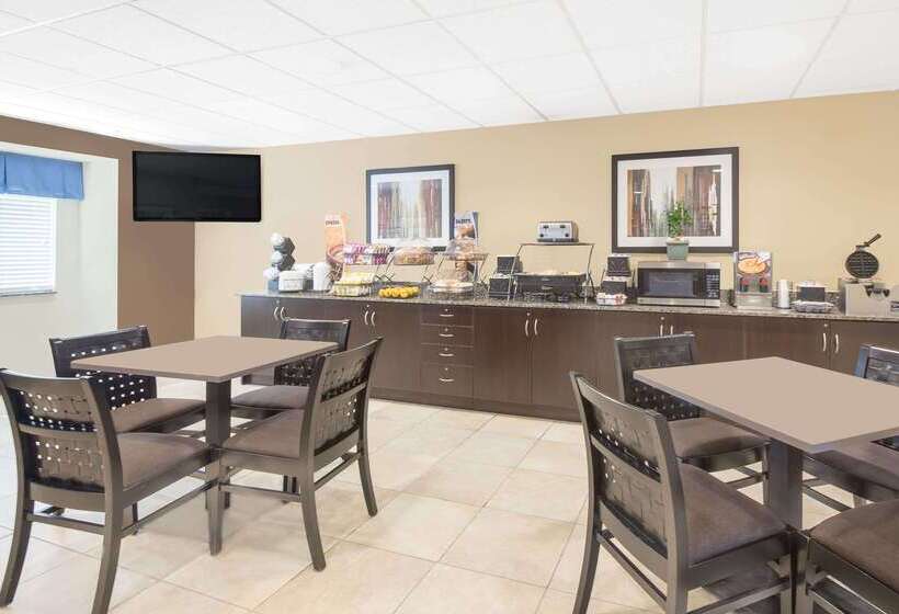 Microtel Inn & Suites By Wyndham Waynesburg