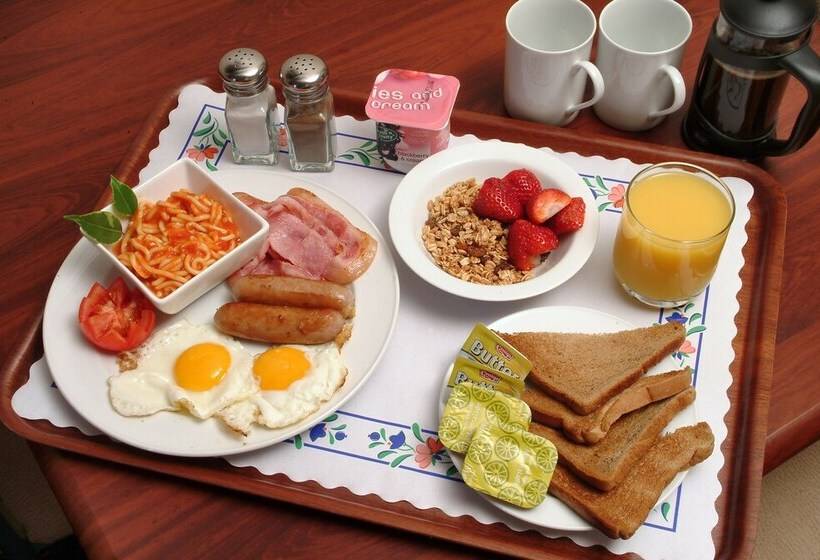 モーテル Emerald Spa Motor Inn