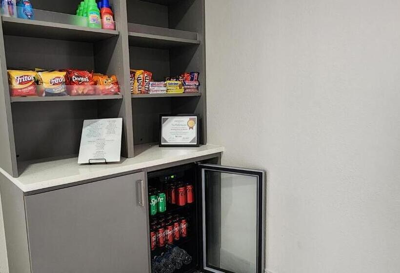 汽车旅馆  Scottish Inn & Suites