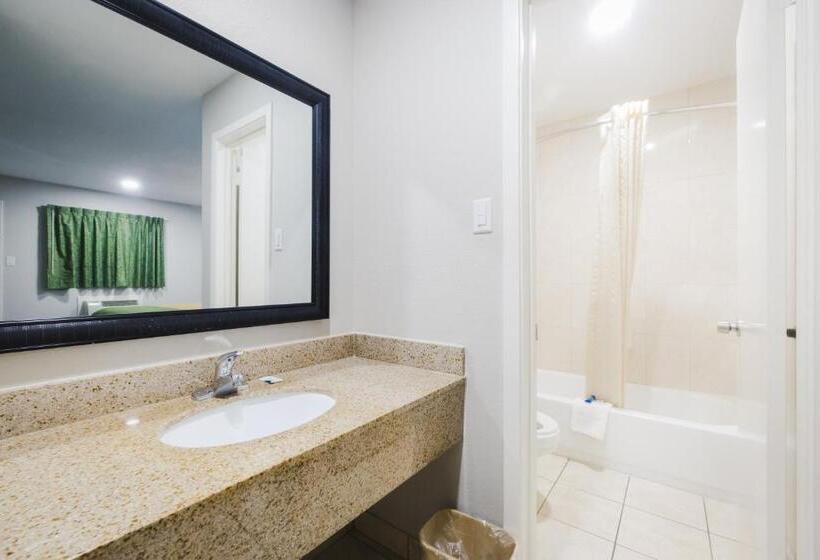 Мотель Scottish Inn & Suites