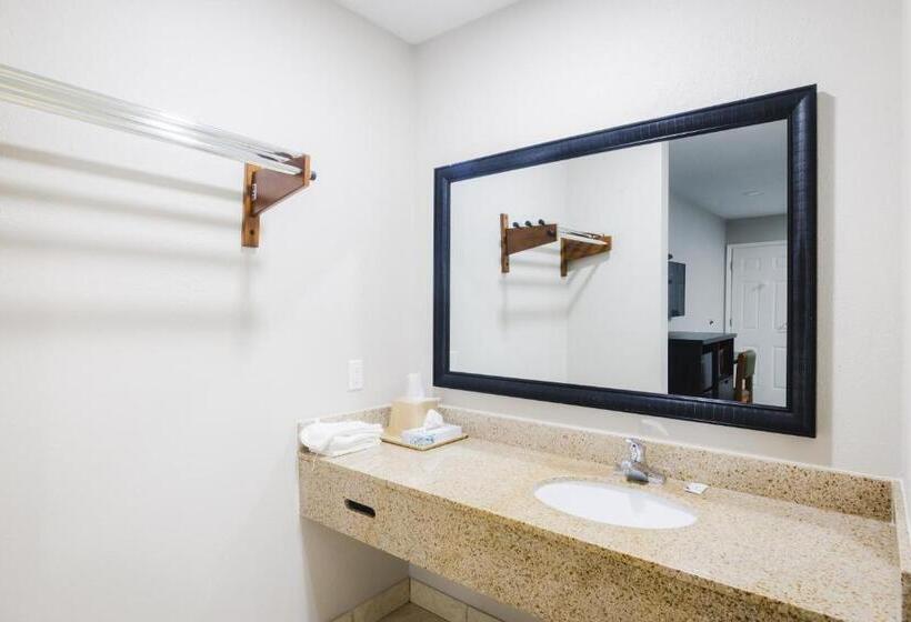 Мотель Scottish Inn & Suites