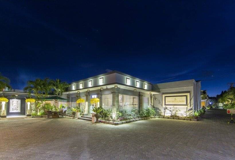 إقامة The Banyumas Villa