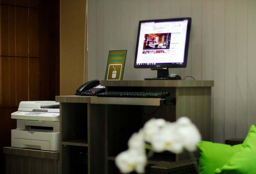 إقامة The Banyumas Villa