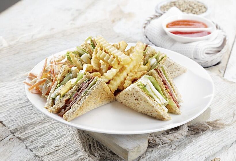 إقامة The Banyumas Villa