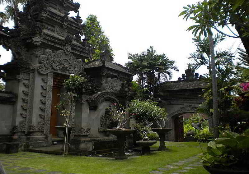 Taman Suci Suite & Villas