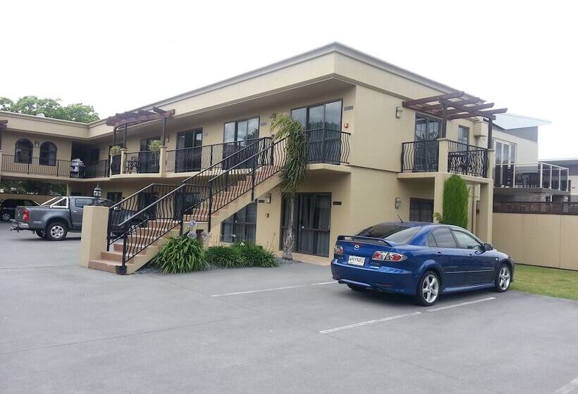 Tuscany Villas Rotorua