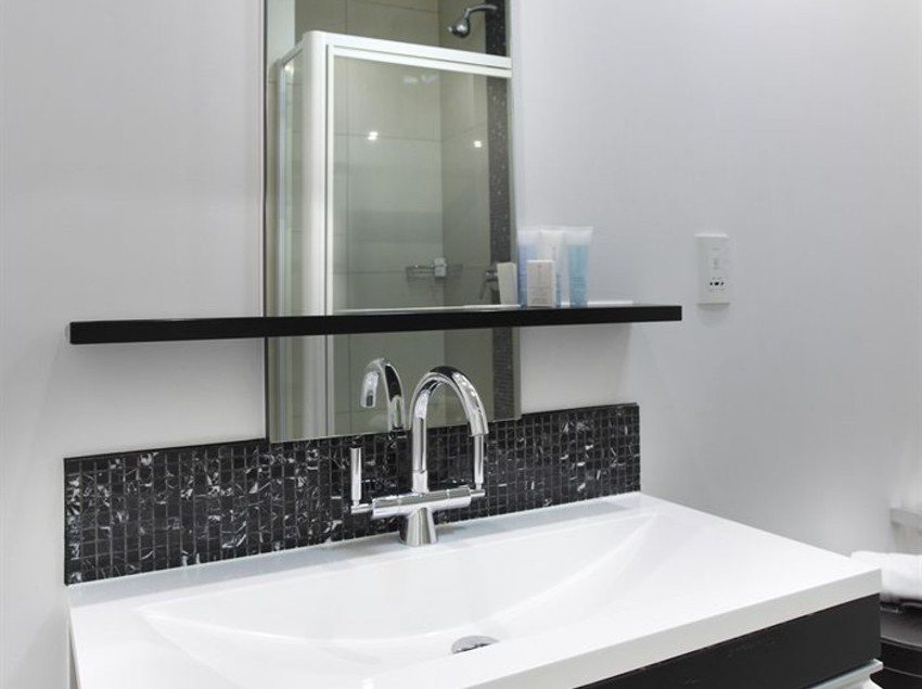 فندق The Capital 20 West