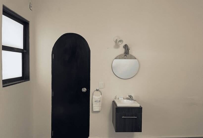 הוסטל Allende Morelia