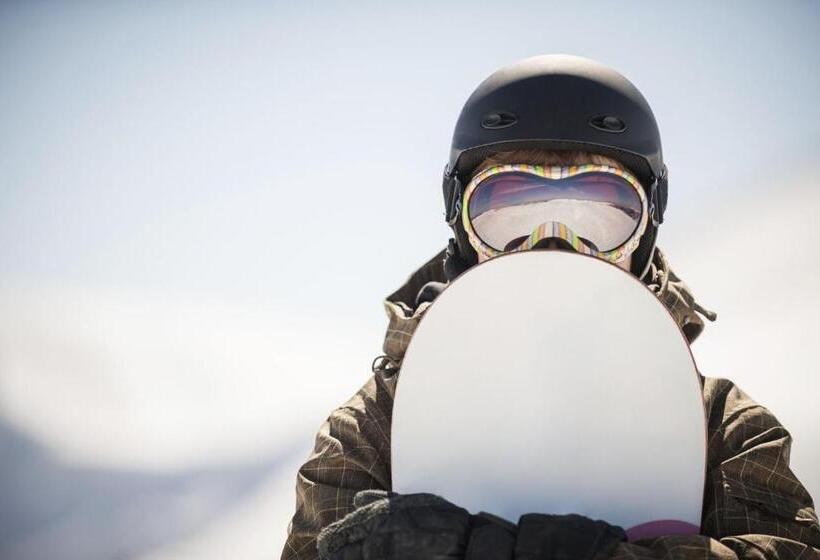 Apartahotel & Spa Jacetania