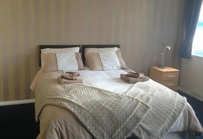 צימר Liverpool Gateway Inn