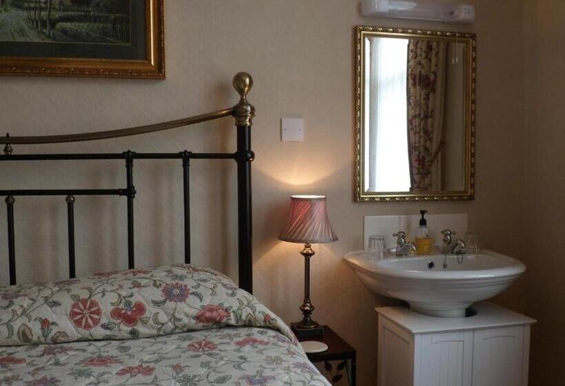 민박 The Farthings