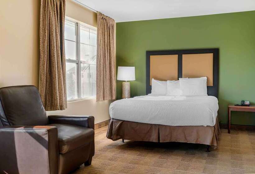 Extended Stay America Suites  Indianapolis  Airport  W. Southern Ave