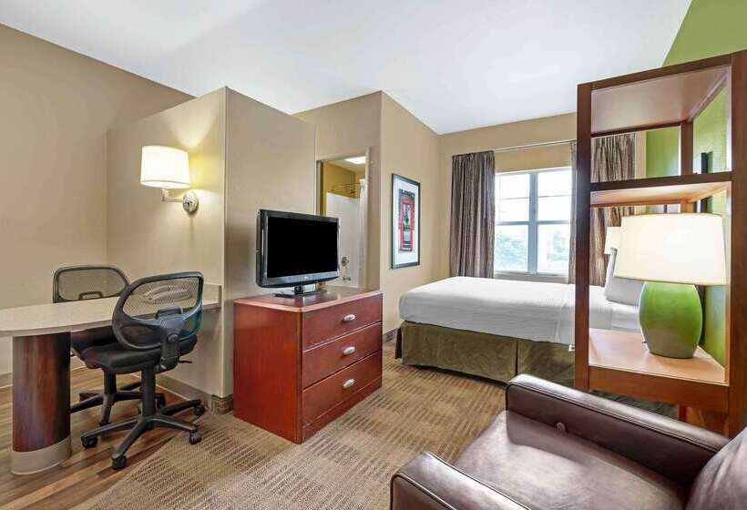 Extended Stay America Suites  Indianapolis  Airport  W. Southern Ave