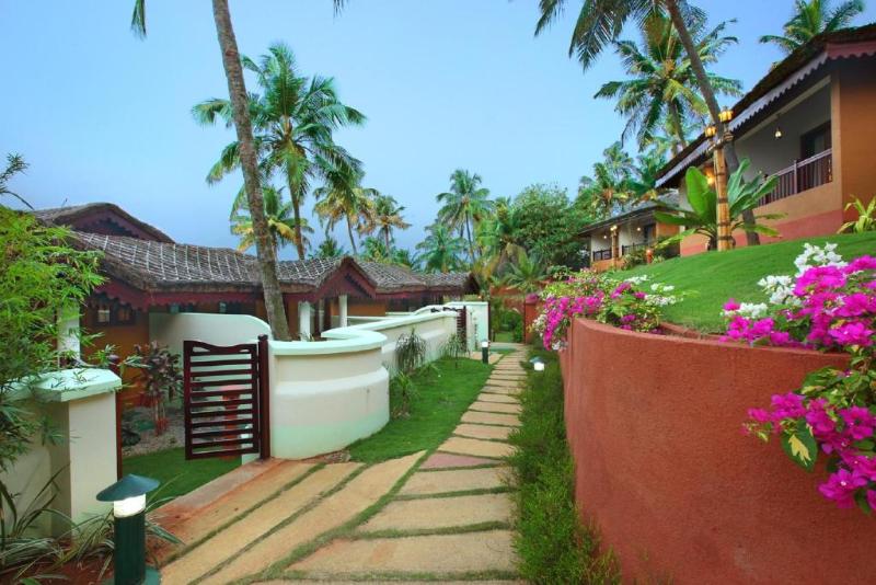 Fragrant Nature Backwater Resort & Ayurveda Spa Kollam