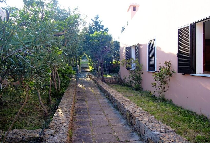Gravina Resort & Apartments
