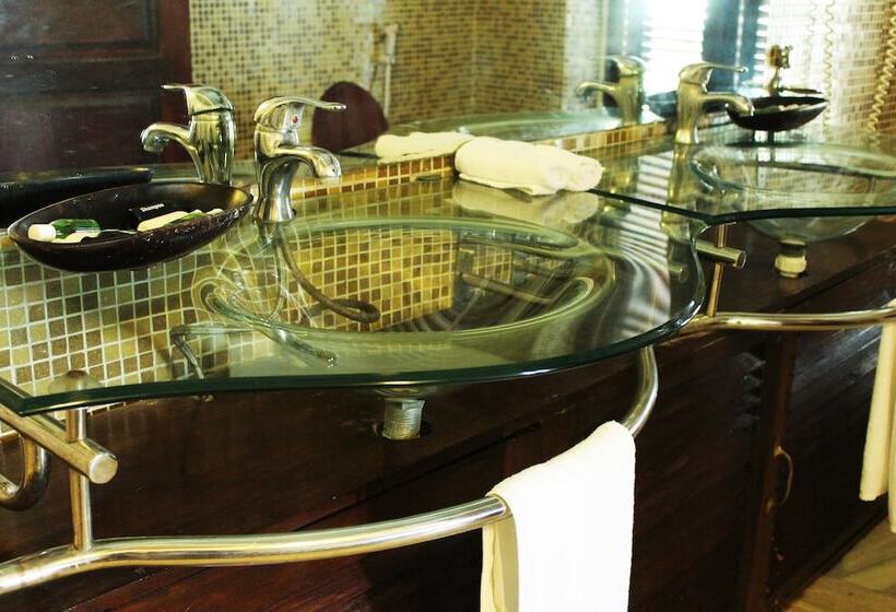 Al Johari Hotel & Spa