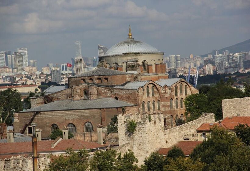 هتل Albatros Hagia Sophia