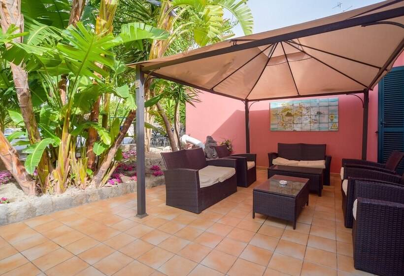 فندق Albergo Italia   Beach