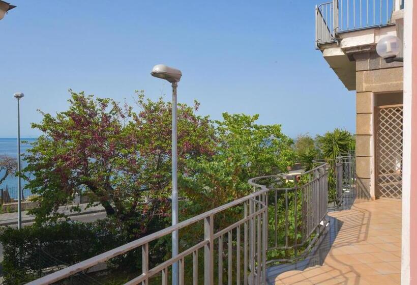 فندق Albergo Italia   Beach