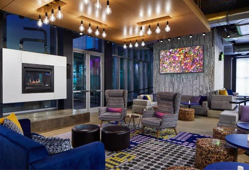 Отель Aloft Dulles Airport North