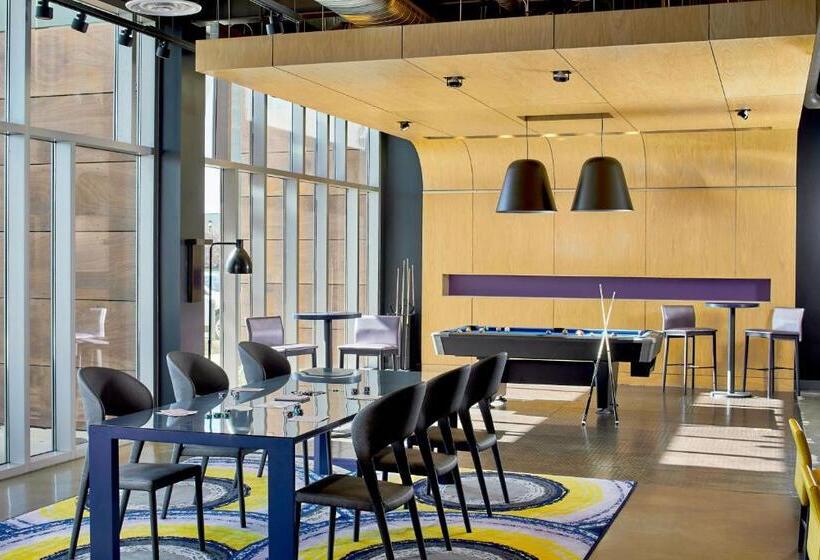 Отель Aloft Dulles Airport North