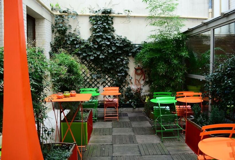 Отель Alpha Paris Eiffel By Patrick Hayat