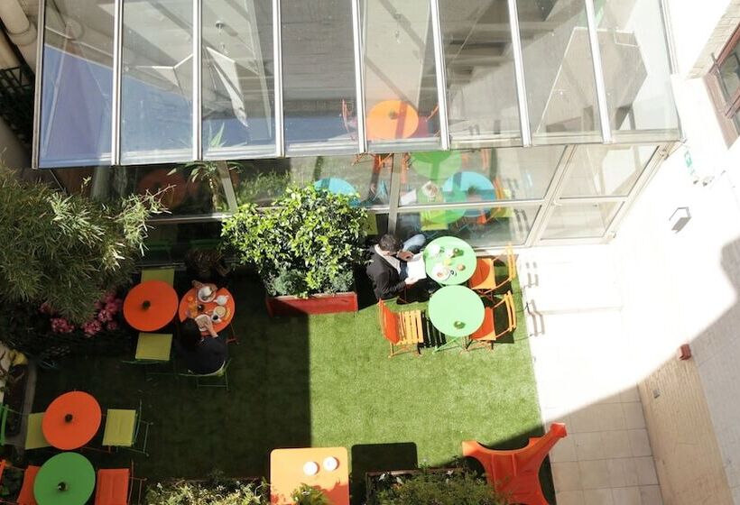 Отель Alpha Paris Eiffel By Patrick Hayat