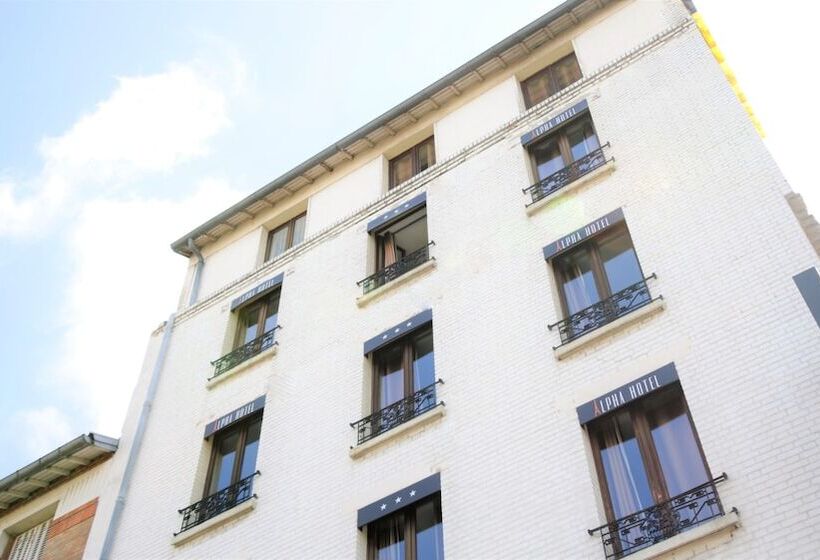 Отель Alpha Paris Eiffel By Patrick Hayat