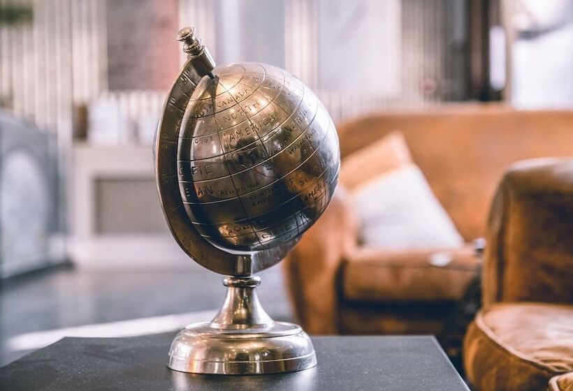 Отель Alpha Paris Eiffel By Patrick Hayat