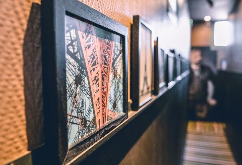 Отель Alpha Paris Eiffel By Patrick Hayat