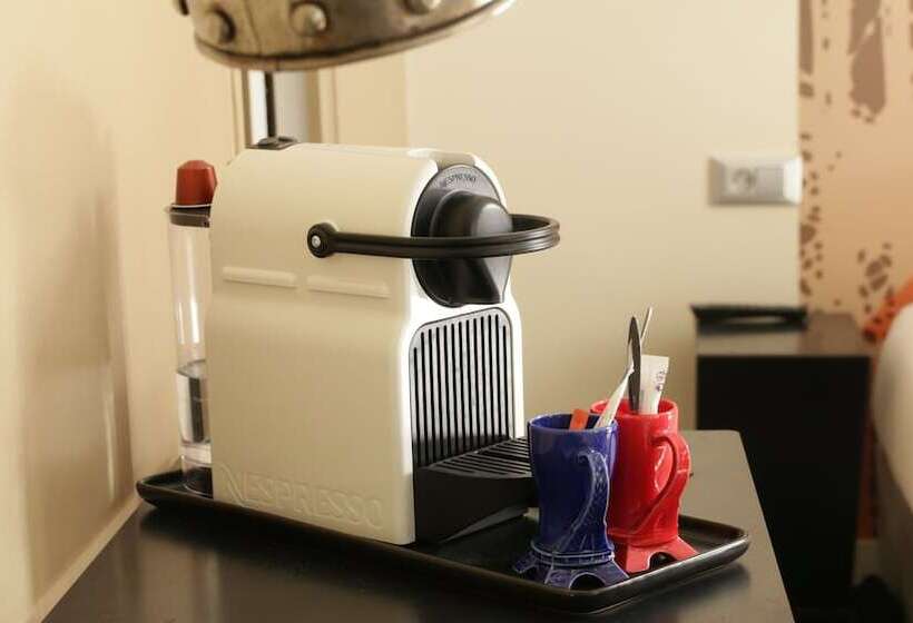 Отель Alpha Paris Eiffel By Patrick Hayat