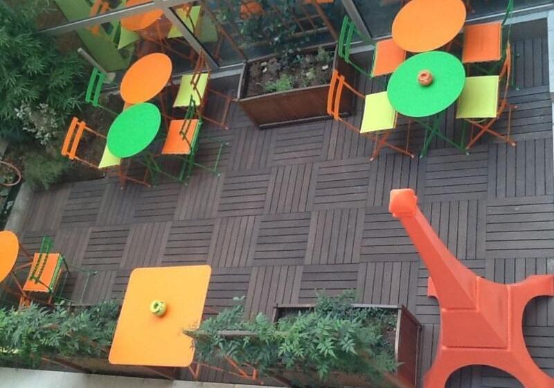 Отель Alpha Paris Eiffel By Patrick Hayat