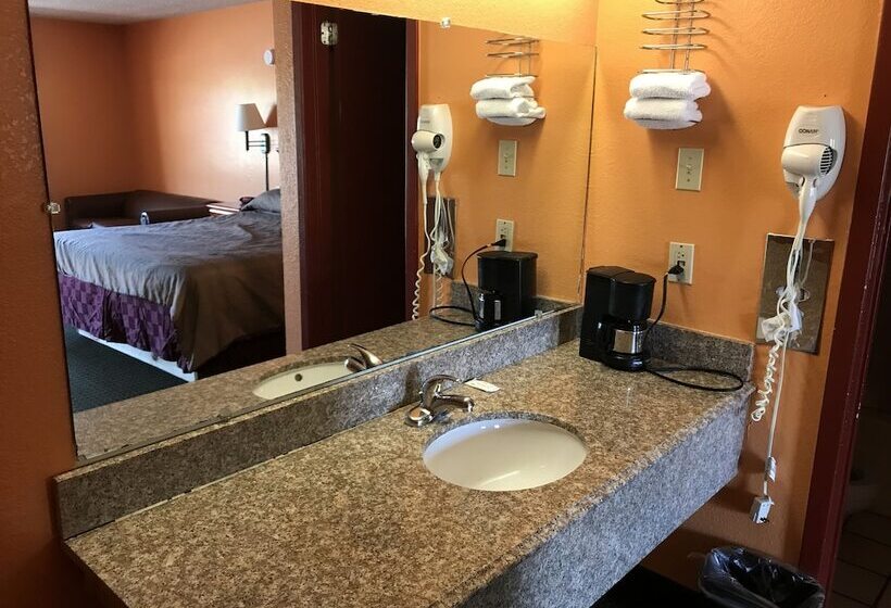 فندق American Inn Cleburne