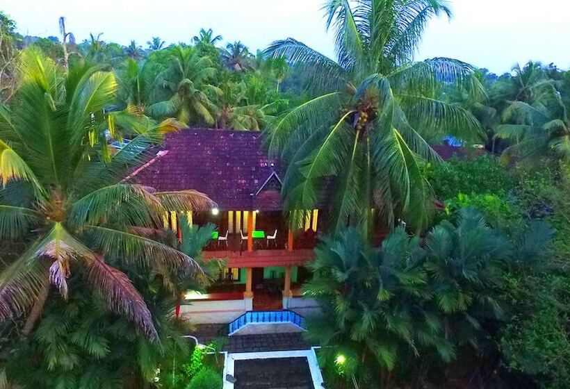 فندق Backwater Retreat   Honeymoon House