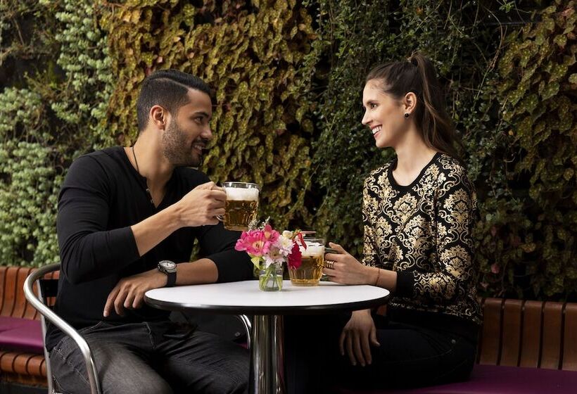 فندق Bh Parque 93