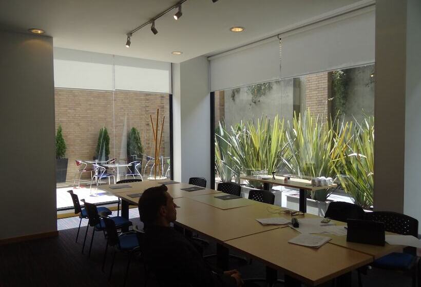 فندق Bh Parque 93