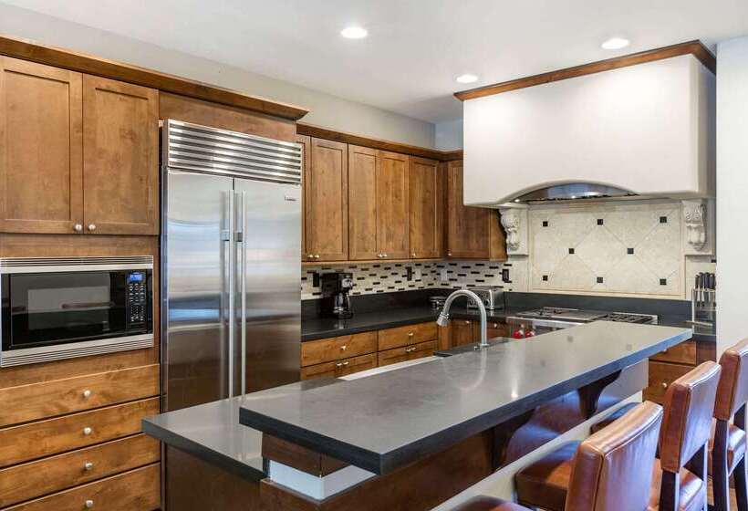 בית מלון כפרי Bluegreen Vacations Big Bear Village, Ascend Resort Collection